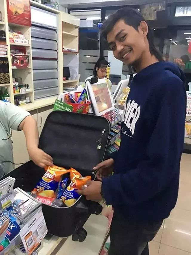 嚴禁使用一次性PA610等塑料袋之后,泰國人的畫風就不大對勁兒了